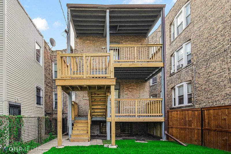 6235 S Rhodes Ave #2 - Photo 3 of 13