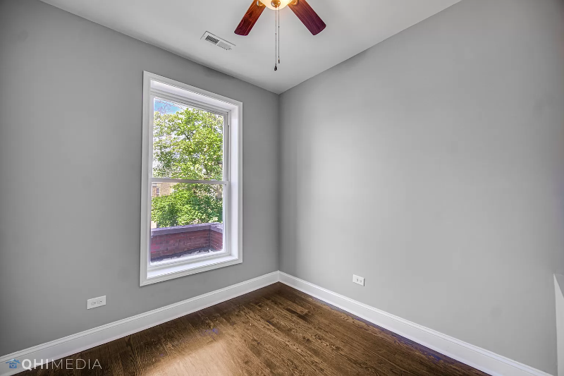 6235 S Rhodes Ave #2 - Photo 5 of 13