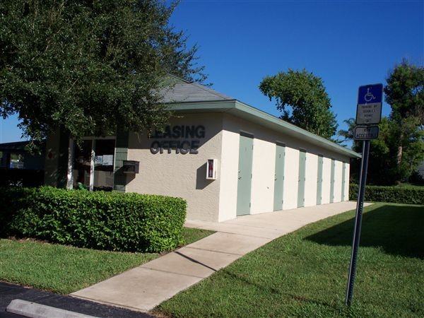 Oak Run Apartments 37703 Oak Run Cir, Zephyrhills, FL 33541 Zumper