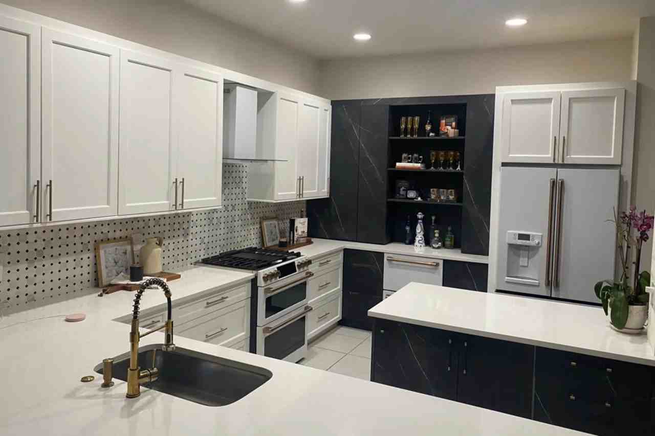 4516 Aurora St - Photo 3 of 24