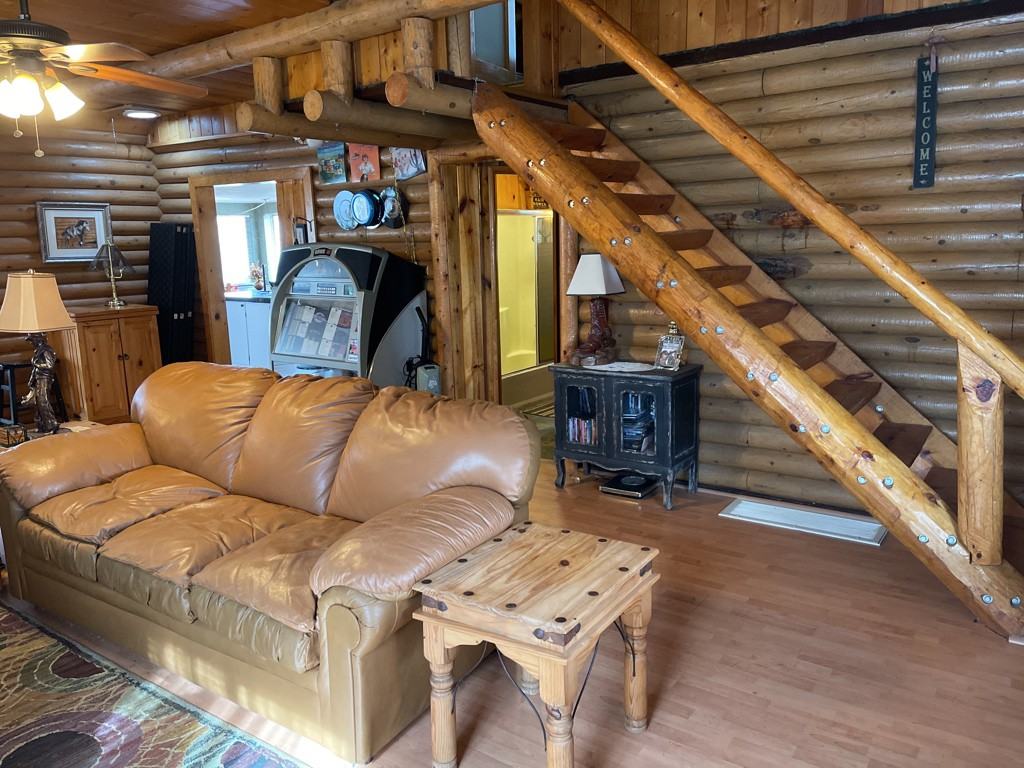 1120 N Opal Dr - Photo 3 of 7