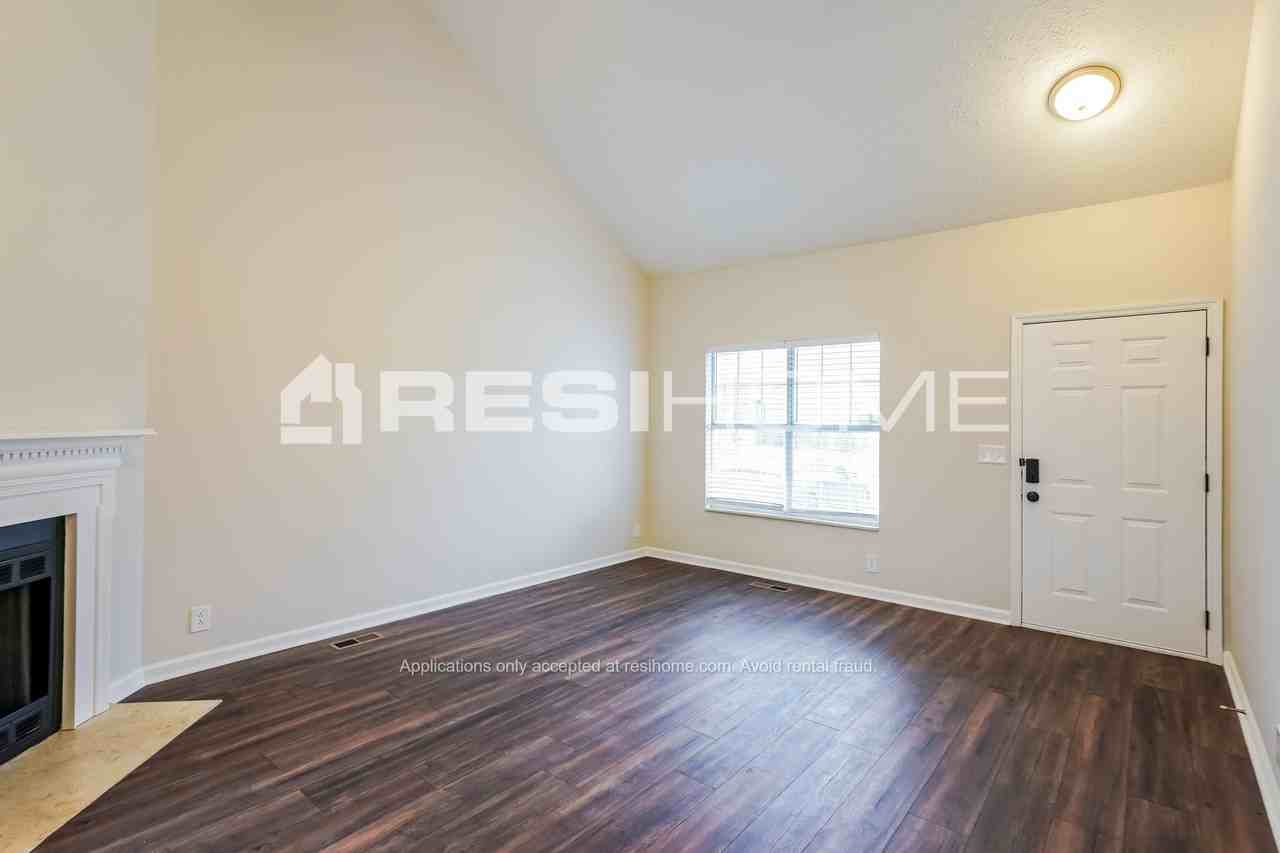 367 N Birchwood Dr - Photo 3 of 18