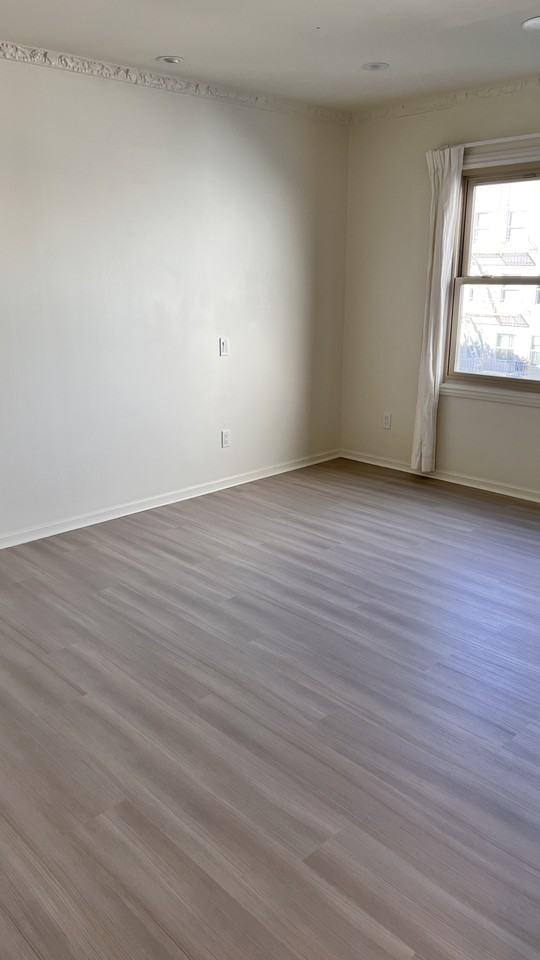 1756 Greenwich St #1756 - Photo 3 of 32