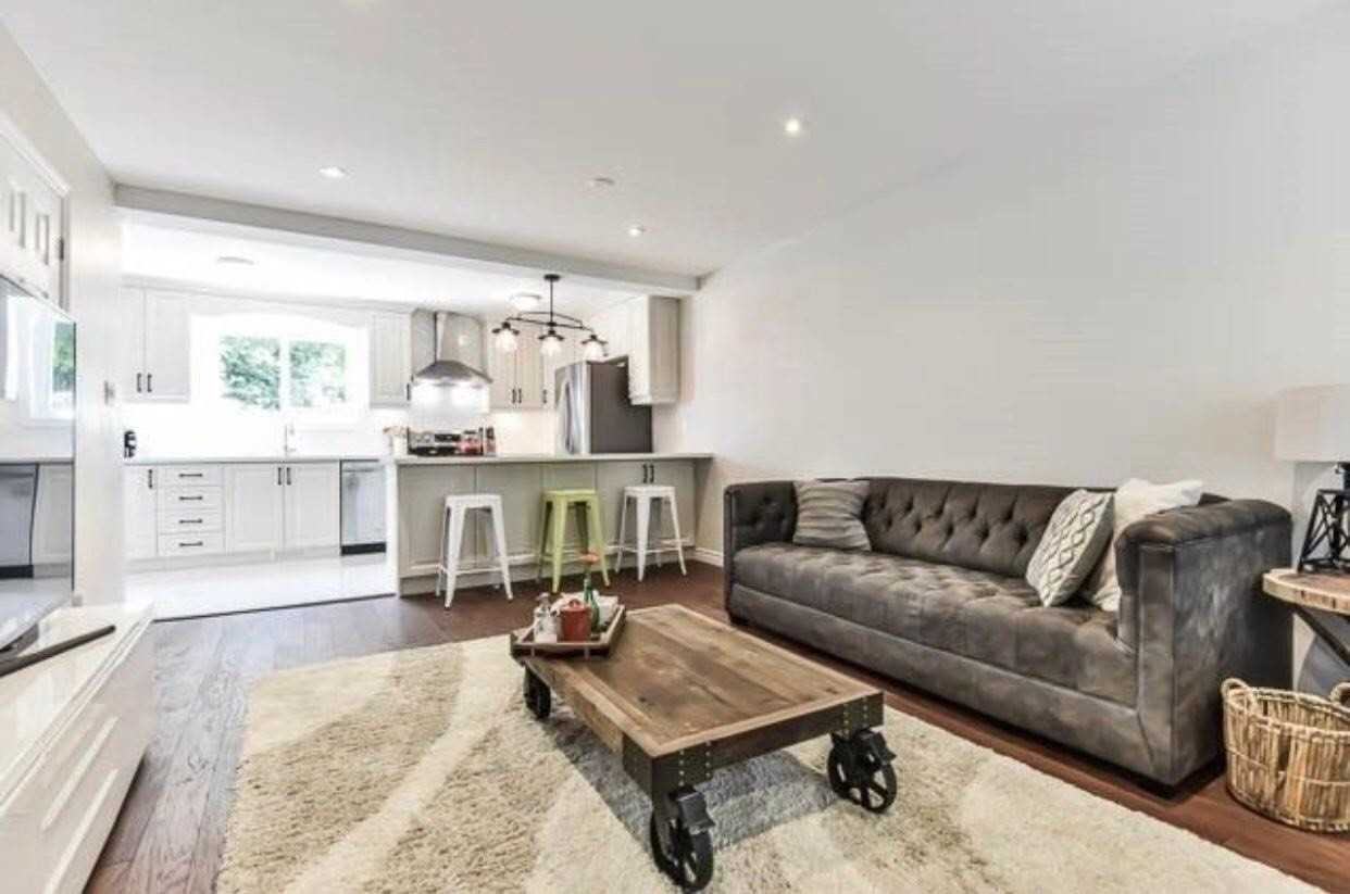 425 Sandford Street #Main - Photo 2 of 6