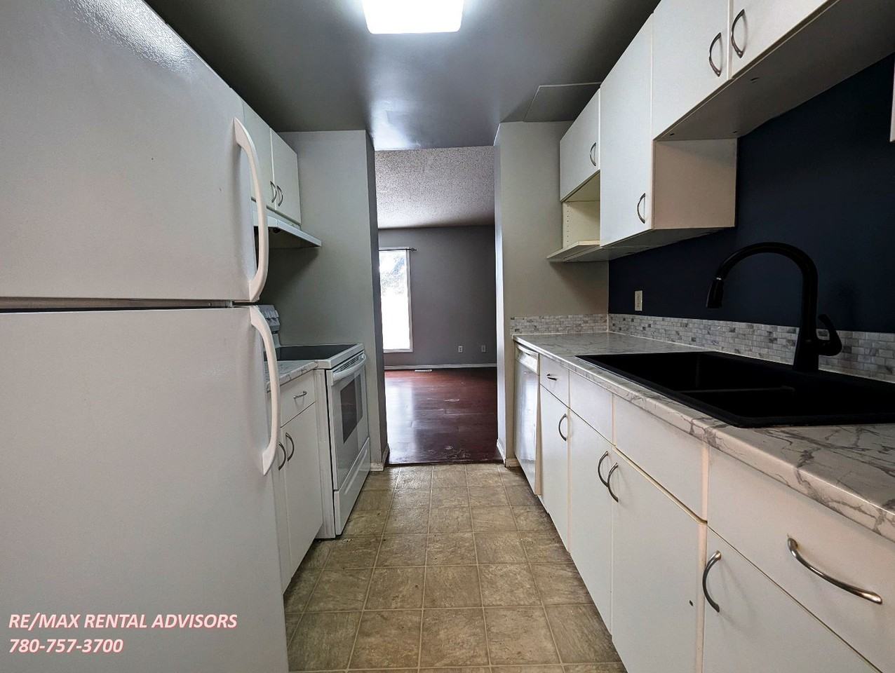 228 Abbottsfield Rd Nw - Photo 3 of 12