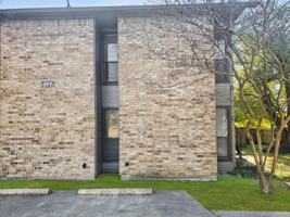 featured image of 304 Manuel Dr #C