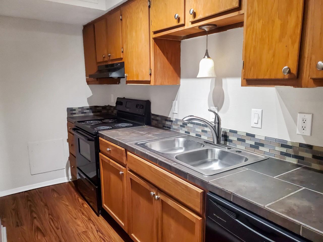 304 Manuel Dr #C - Photo 2 of 8