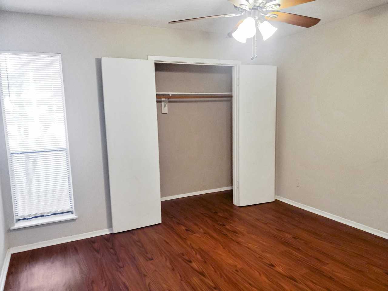 304 Manuel Dr #C - Photo 6 of 8