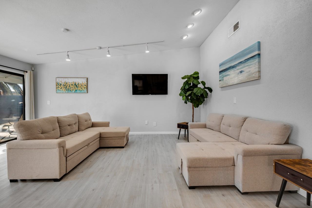 5052 Long View Drive - Photo 2 of 12