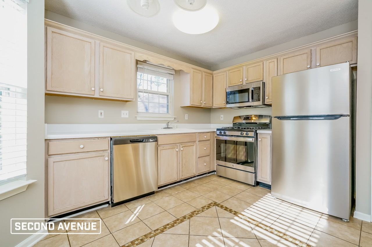 4204 Akins Ridge Ln - Photo 2 of 19