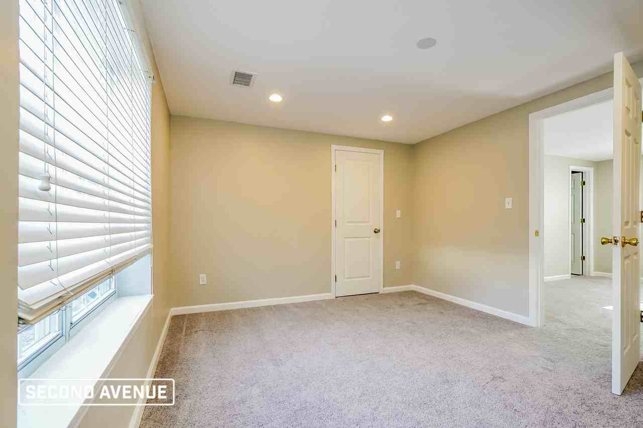 4204 Akins Ridge Ln - Photo 5 of 19