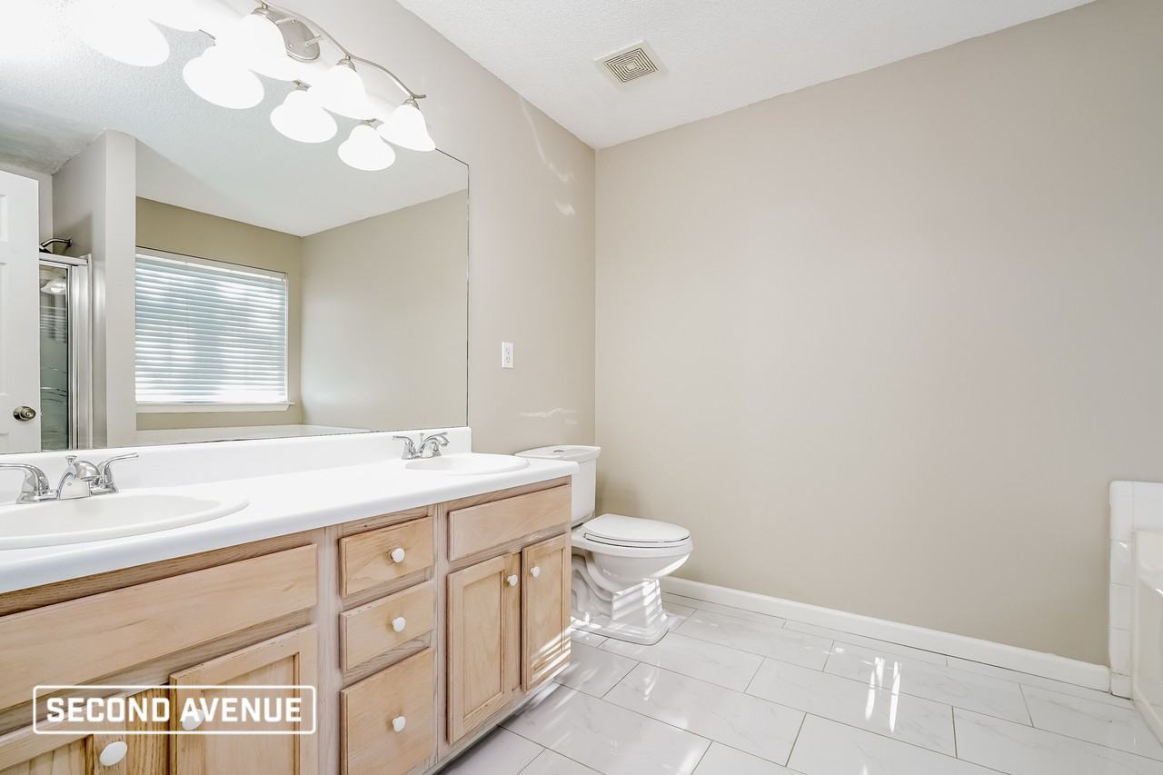 4204 Akins Ridge Ln - Photo 7 of 19