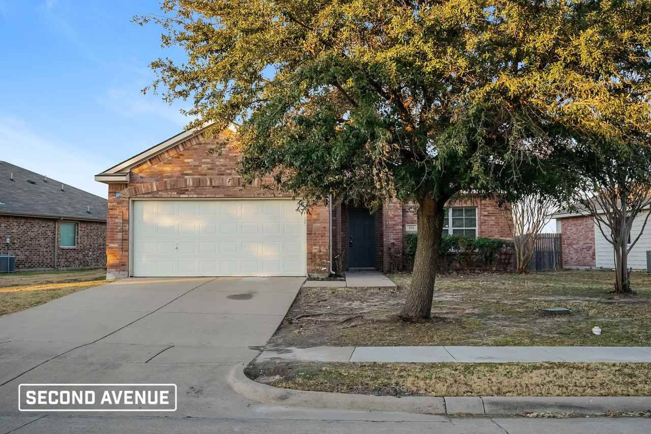 204 Freedom Trl - Photo 2 of 19