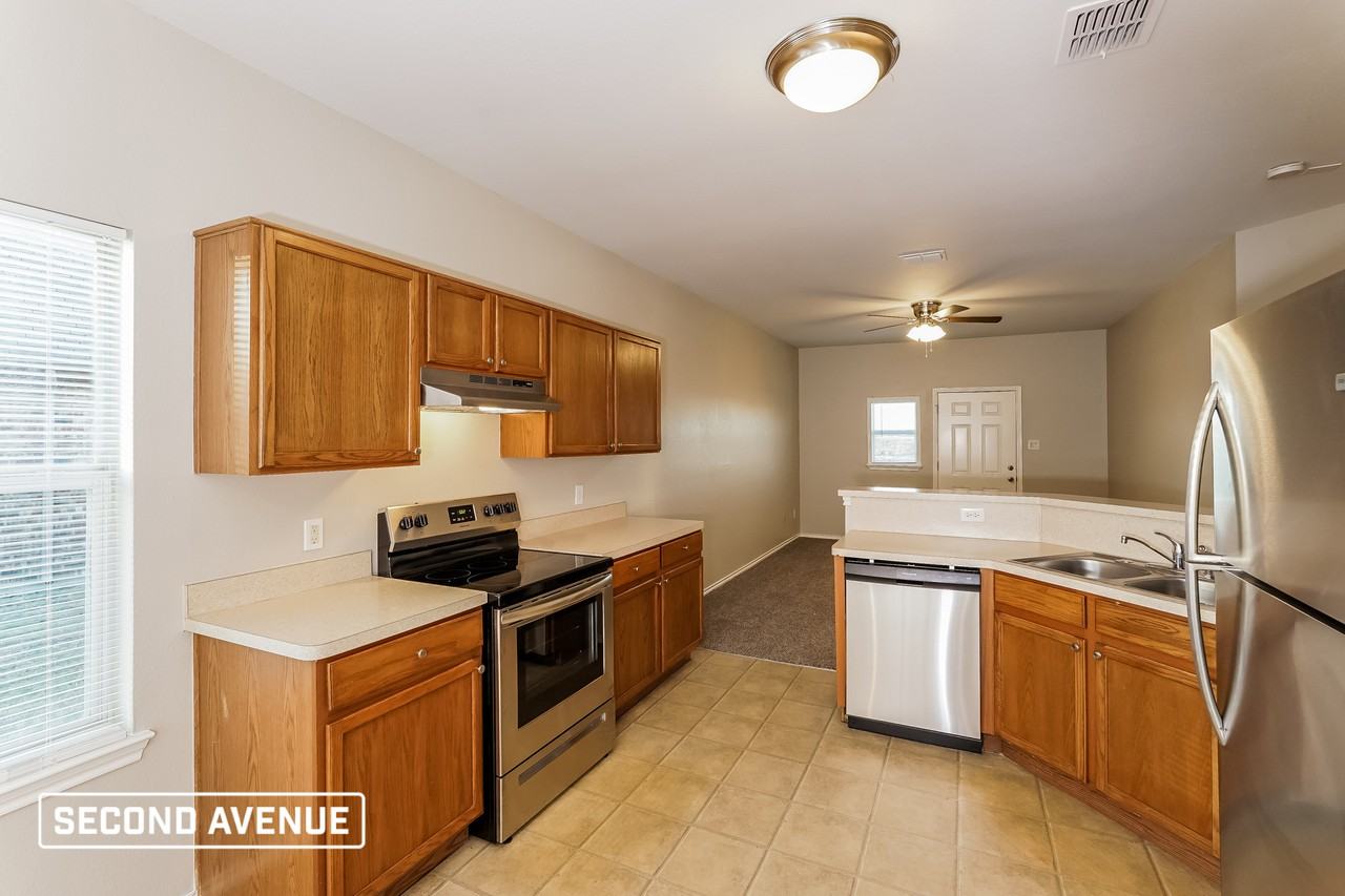 204 Freedom Trl - Photo 4 of 19