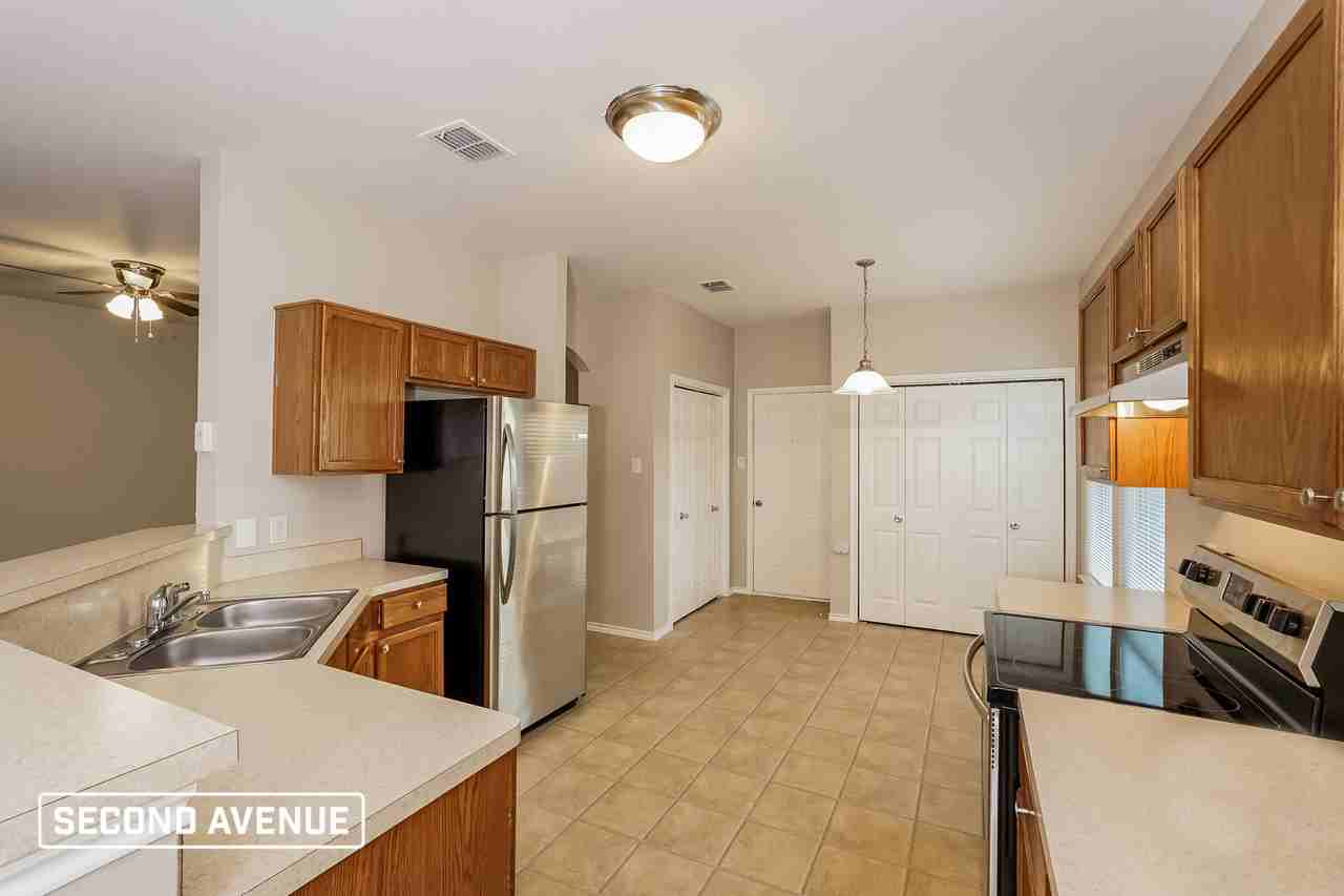 204 Freedom Trl - Photo 5 of 19