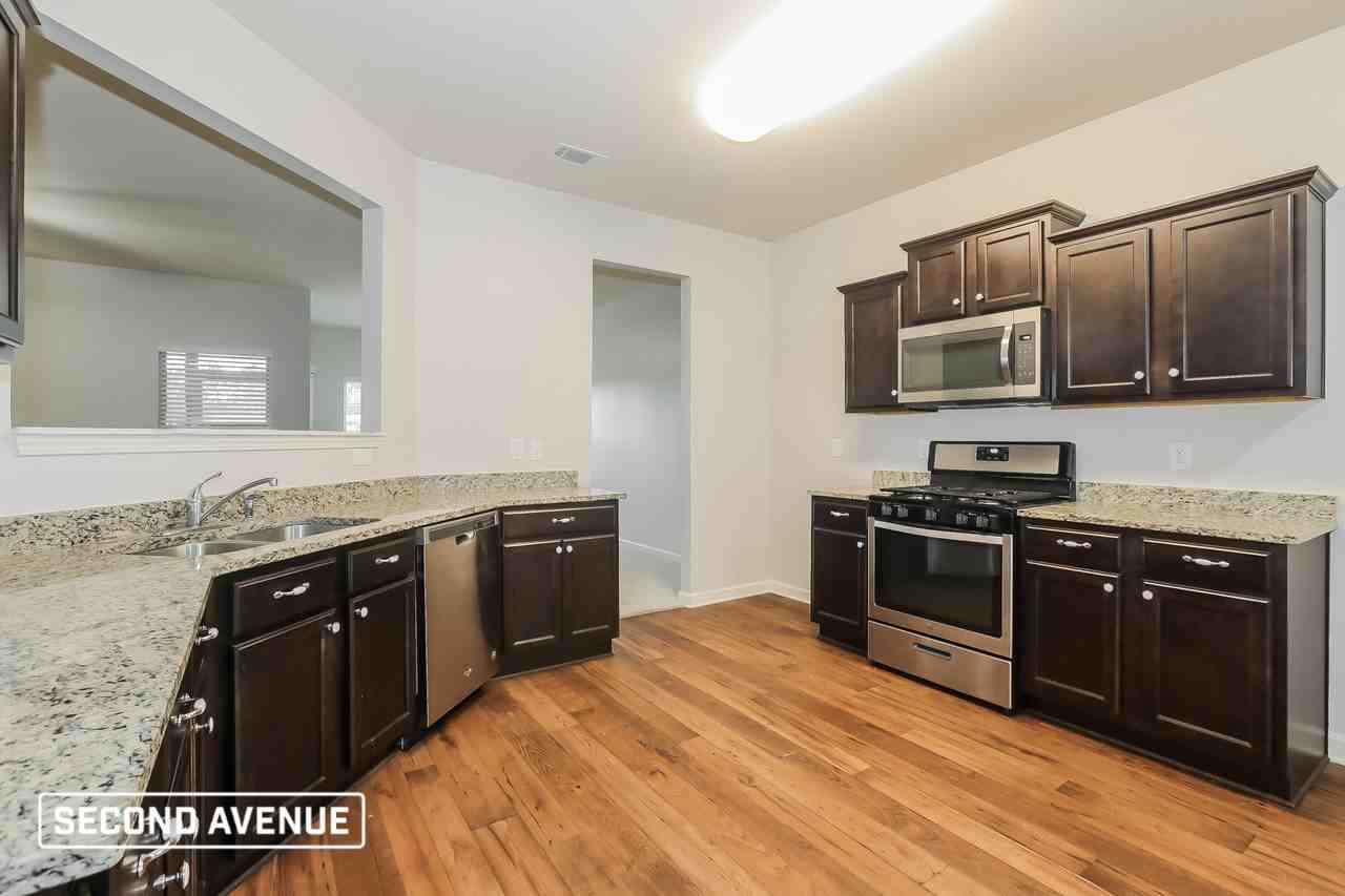 4080 Clay Se Ct - Photo 2 of 18
