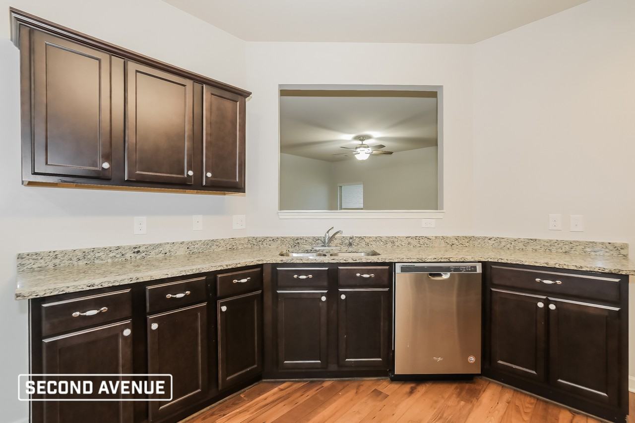 4080 Clay Se Ct - Photo 3 of 18