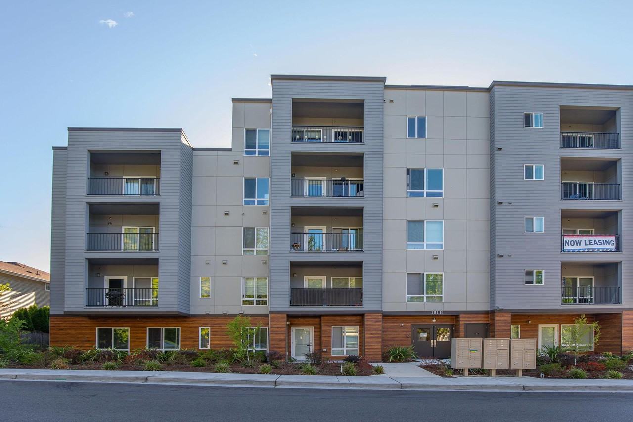 Emerald Court Apartment Homes - Photo 5 of 9