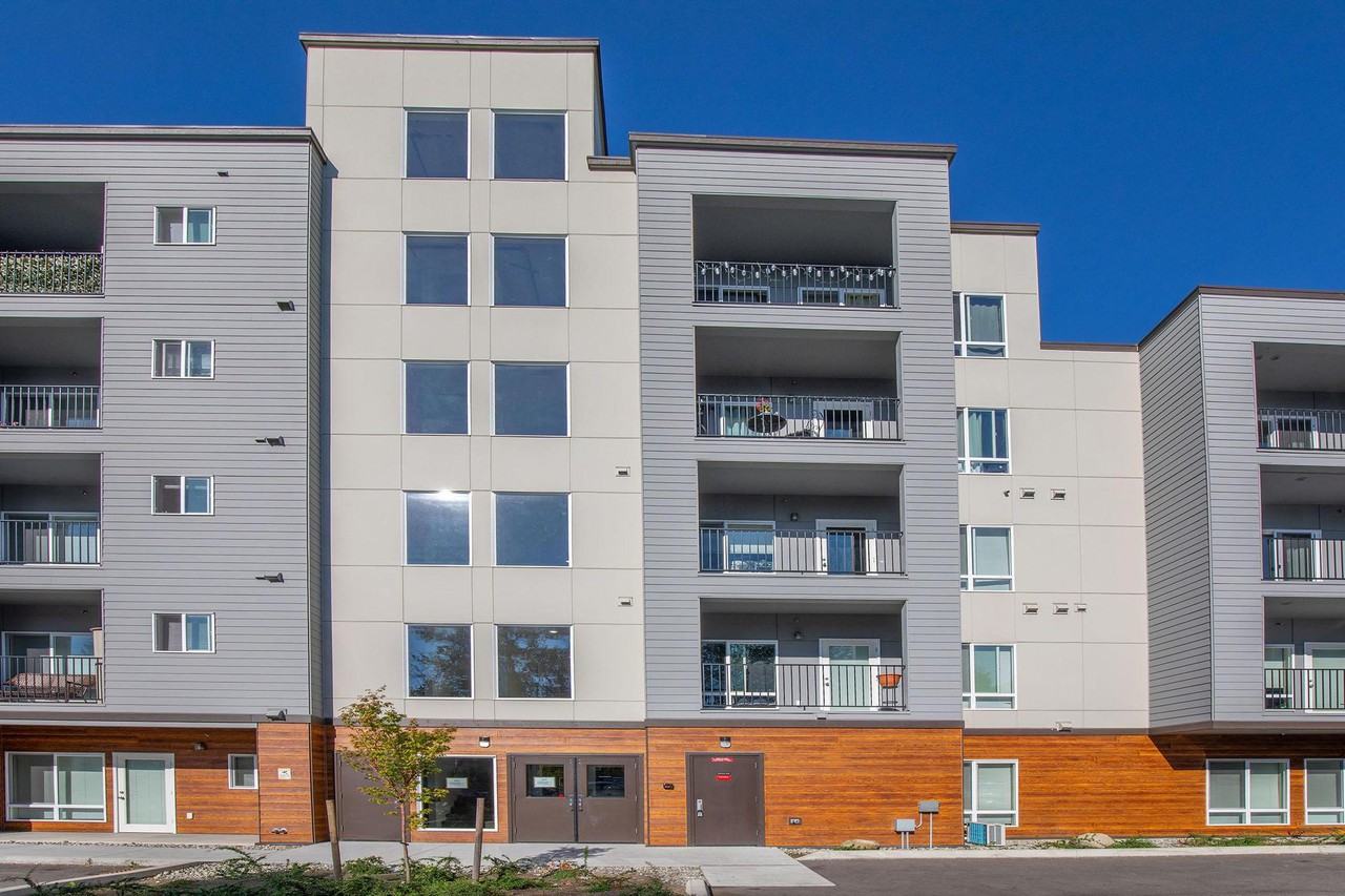 Emerald Court Apartment Homes - Photo 2 of 9