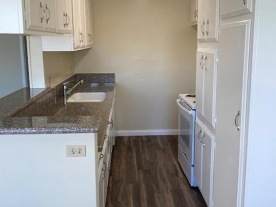 520 S 6th St #N - Photo 3 of 6