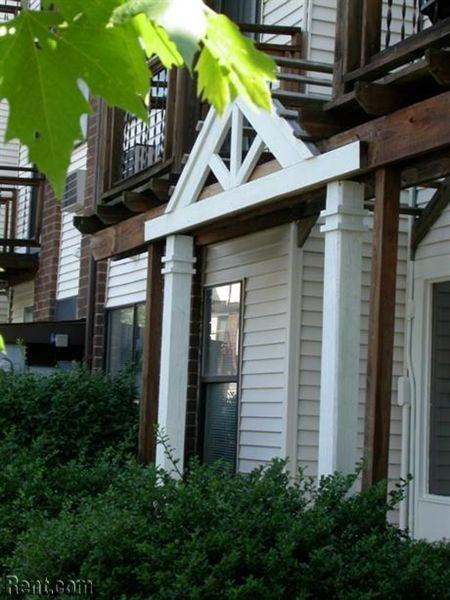 Knollwood Apartments - Photo 2 of 4