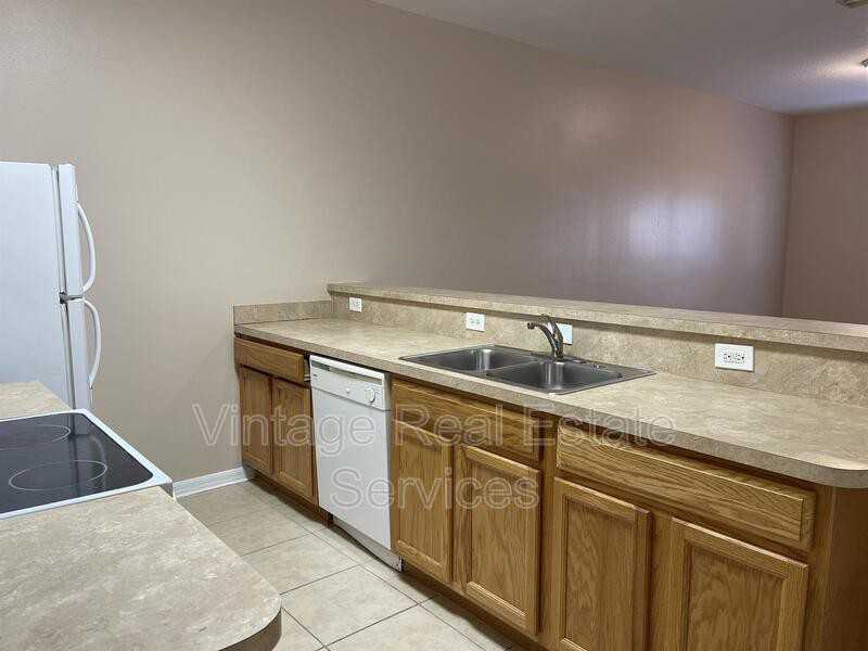 12013 Peach Grove Ct - Photo 7 of 15