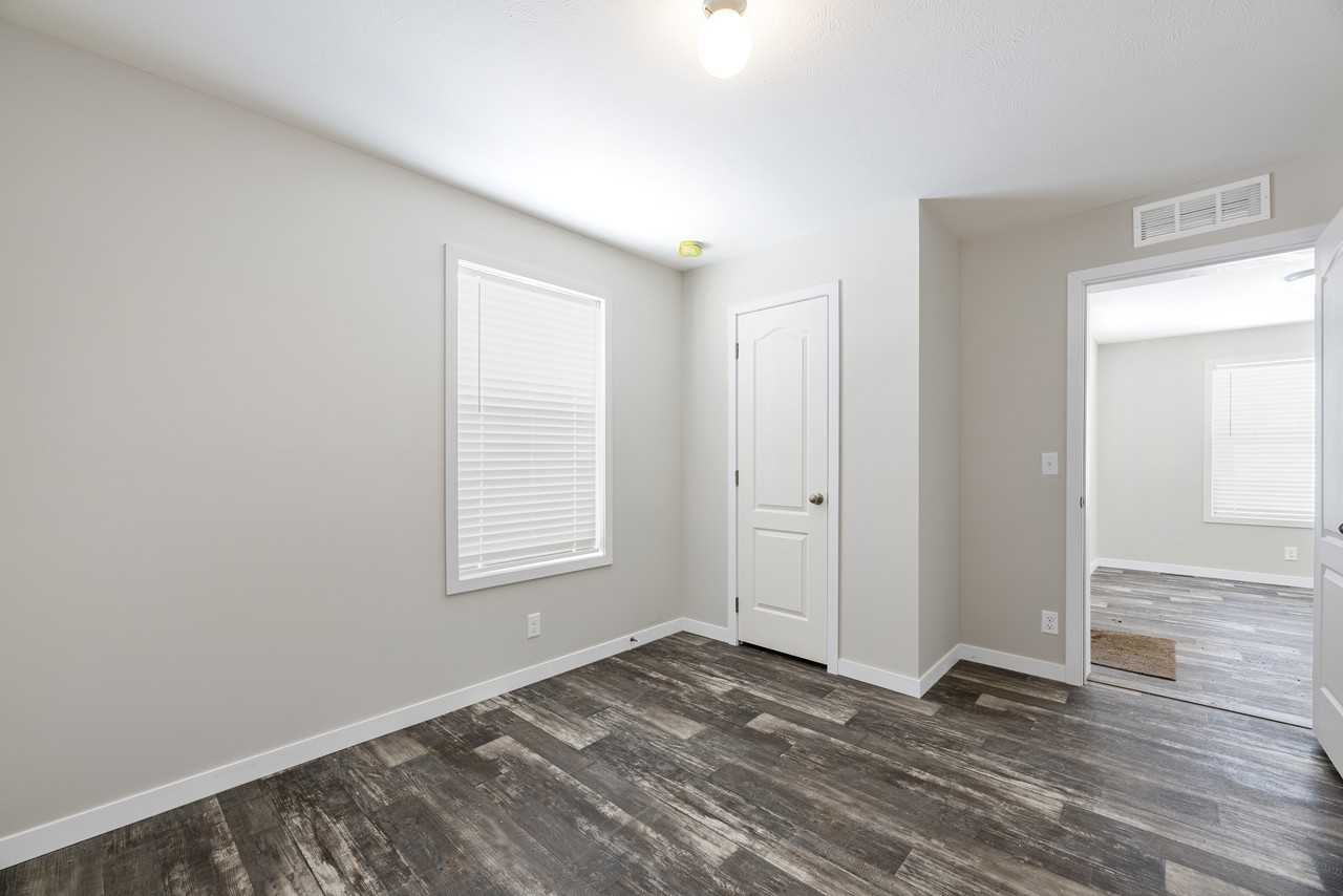 11431 N Lake Dr #94 - Photo 3 of 16