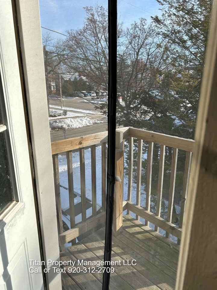 413 S Walnut St #C - Photo 5 of 8