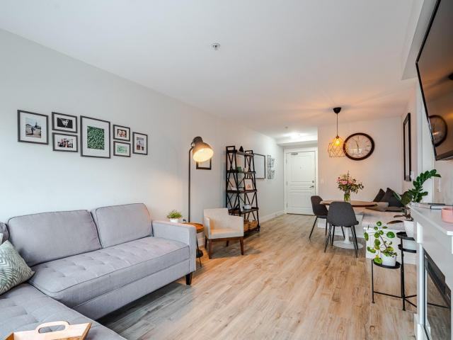 655 Goldstream Avenue - Photo 2 of 21