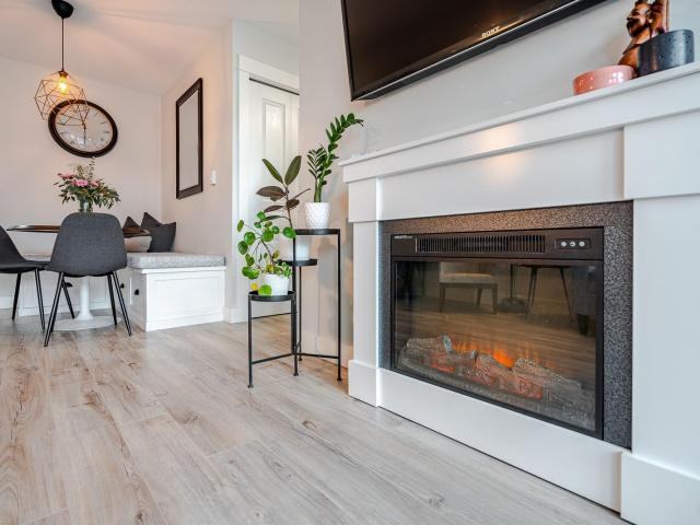 655 Goldstream Avenue - Photo 3 of 21