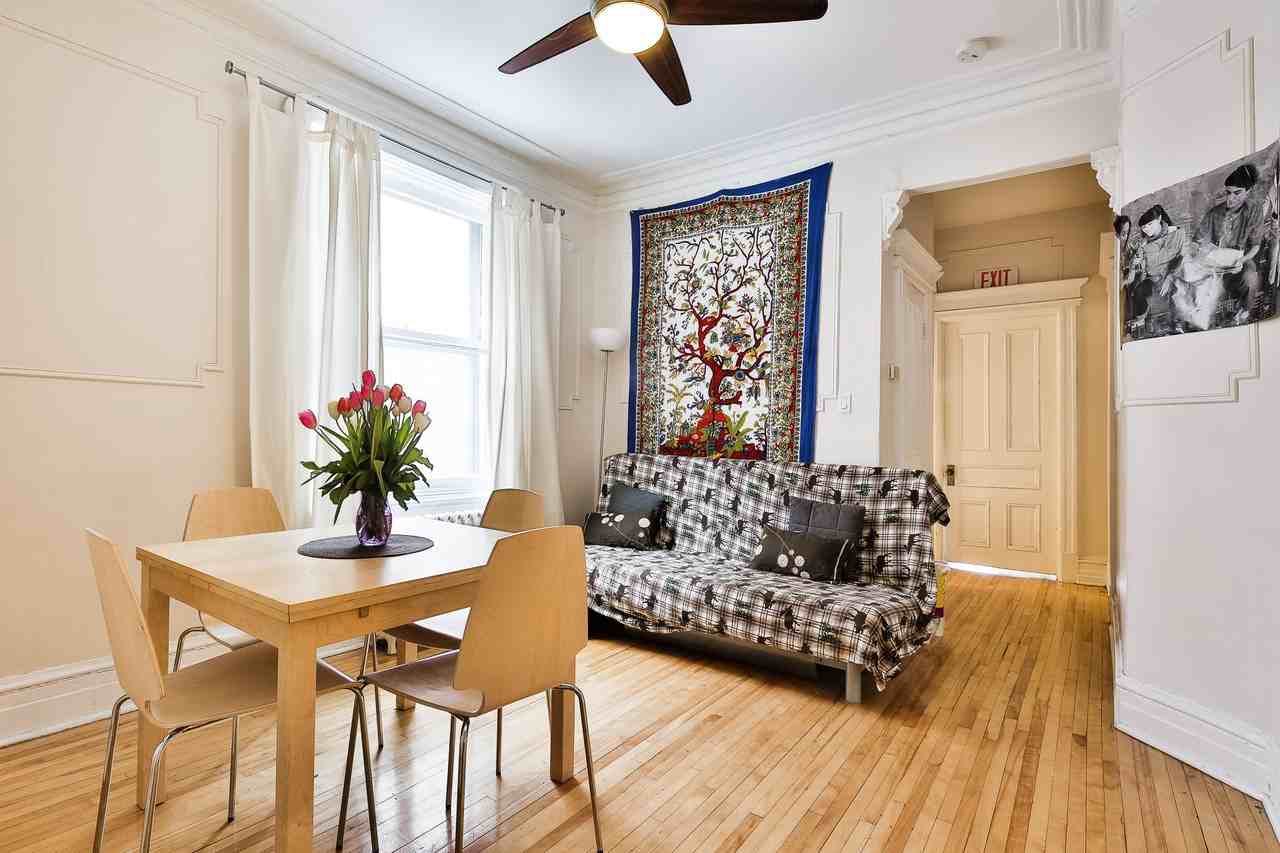 4288 Rue Saint-Urbain