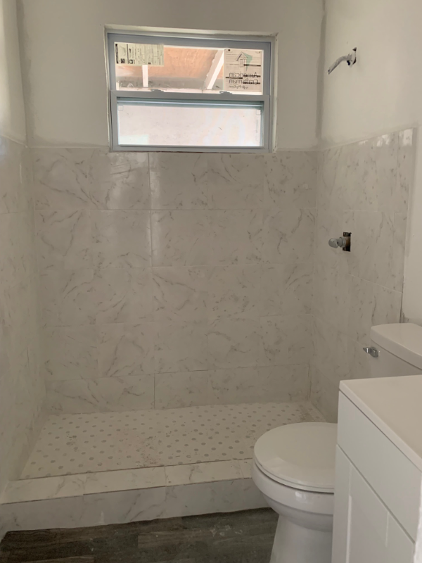 612 Lemon St - Photo 2 of 6