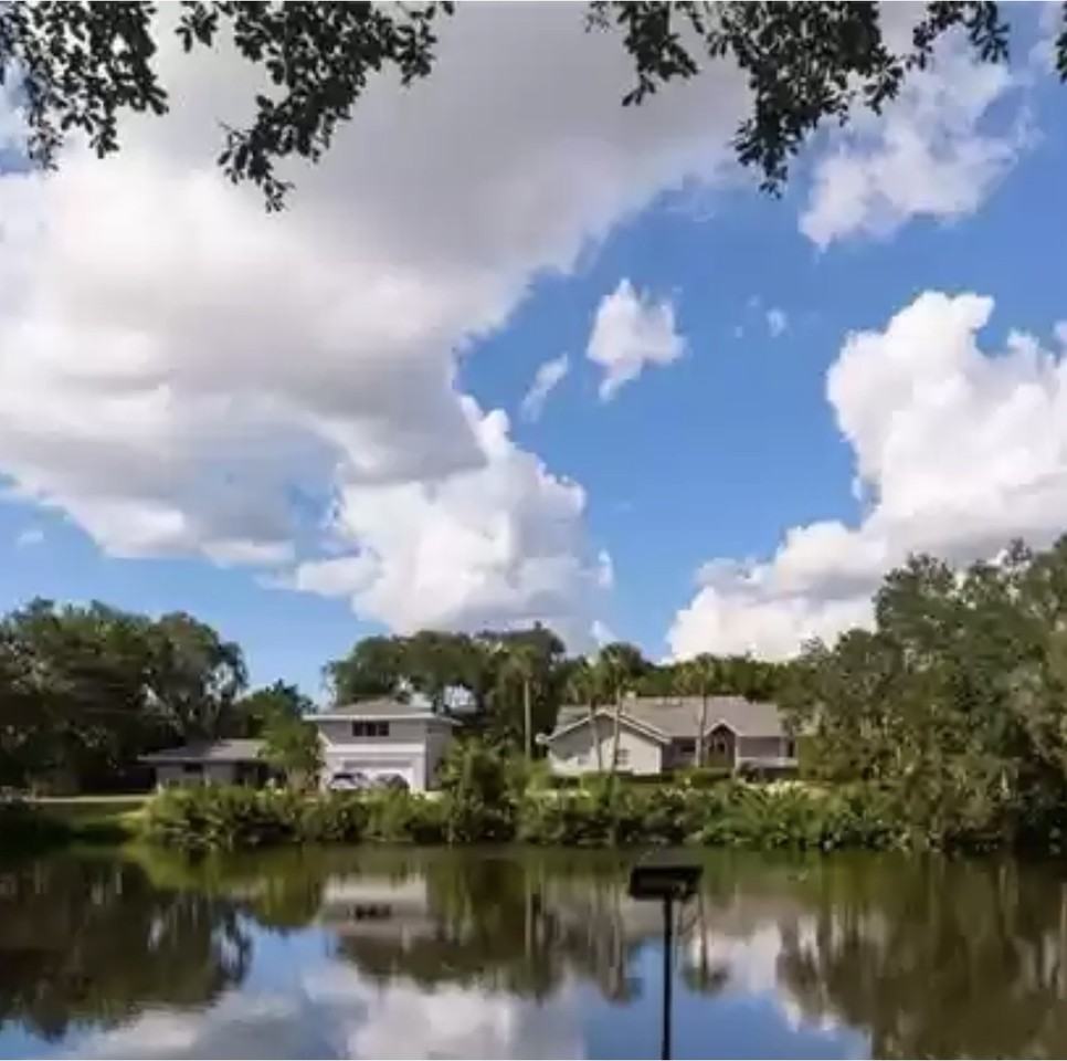 3424 Tanglewood Dr - Photo 2 of 43