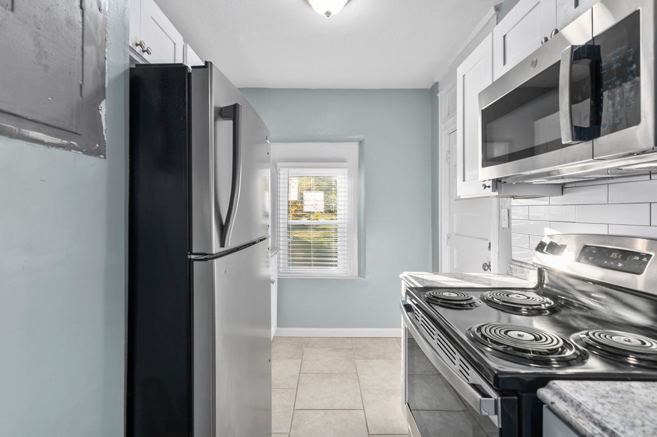 24 W 34th St #24-1W - Photo 3 of 27