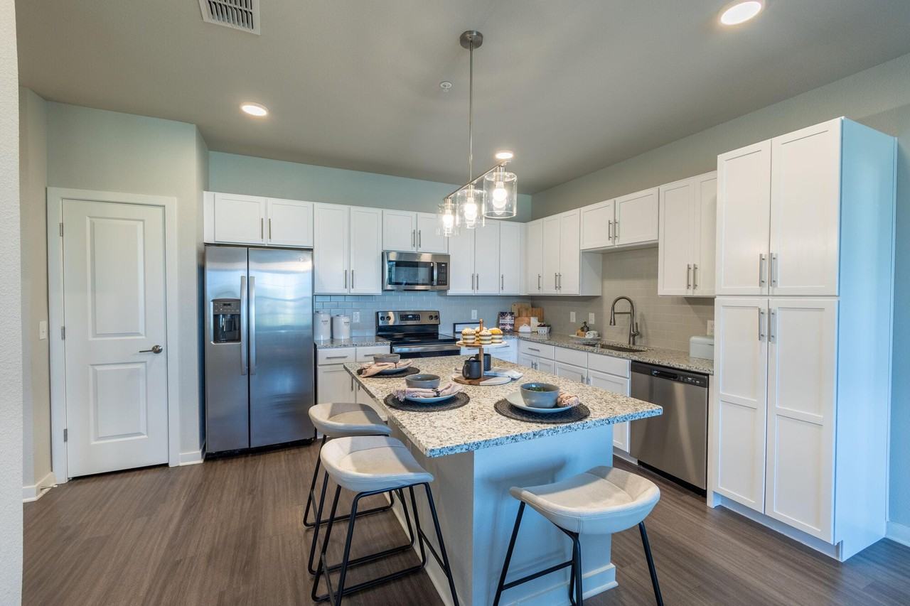 Indigo Champions Ridge - Photo 6 of 25