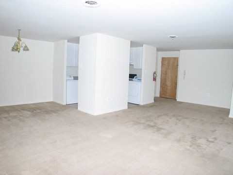 Dekalb Regency - Photo 3 of 4