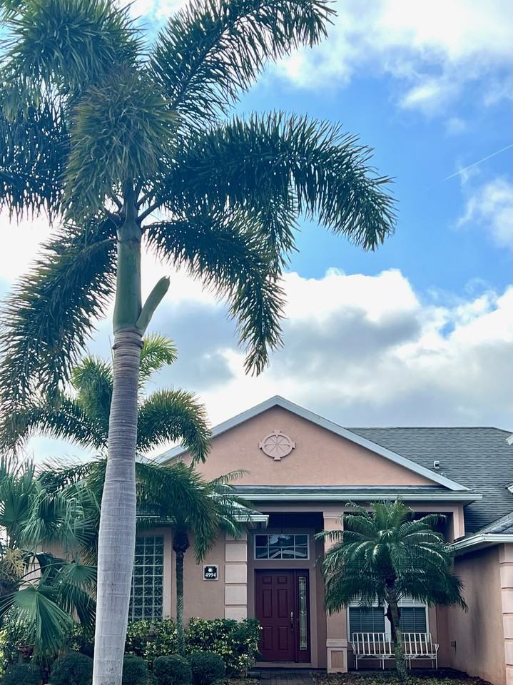 4994 Pinot St - Photo 2 of 5