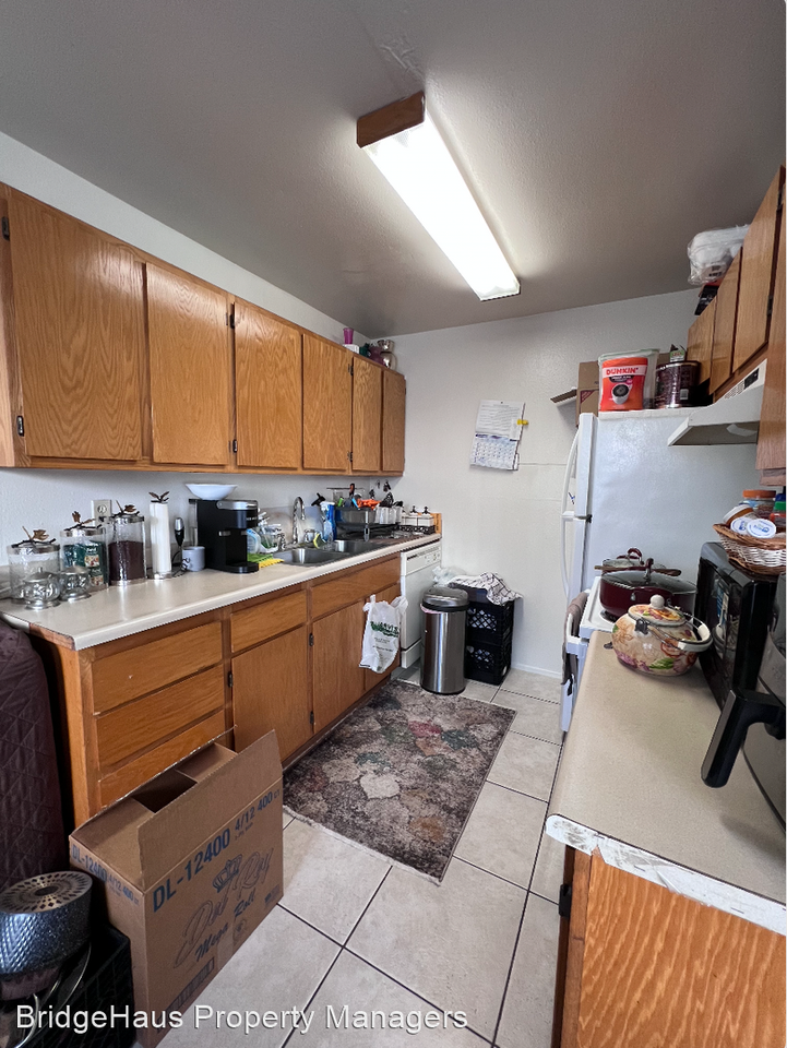 449 South Mollison - Photo 2 of 10