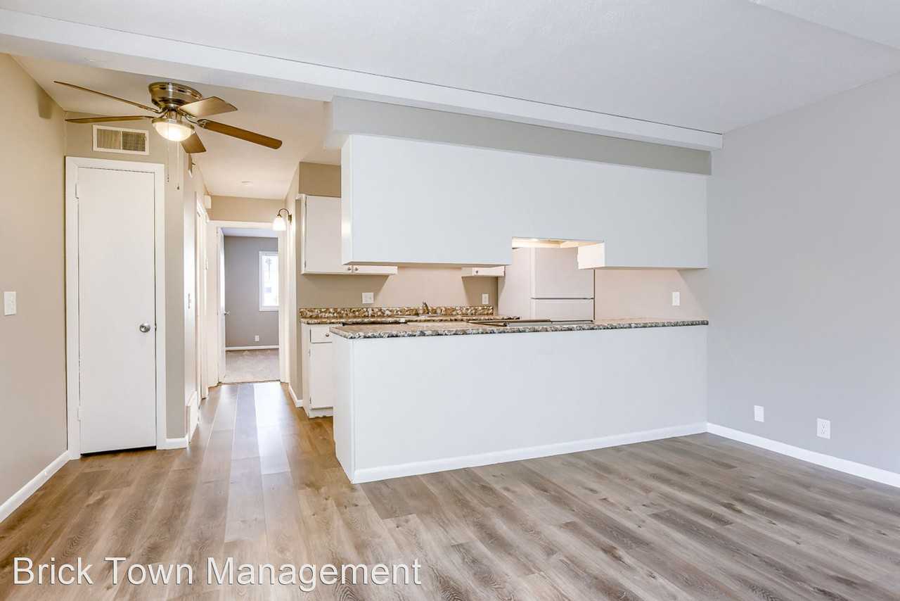 2706 N 75th Street - Photo 3 of 17