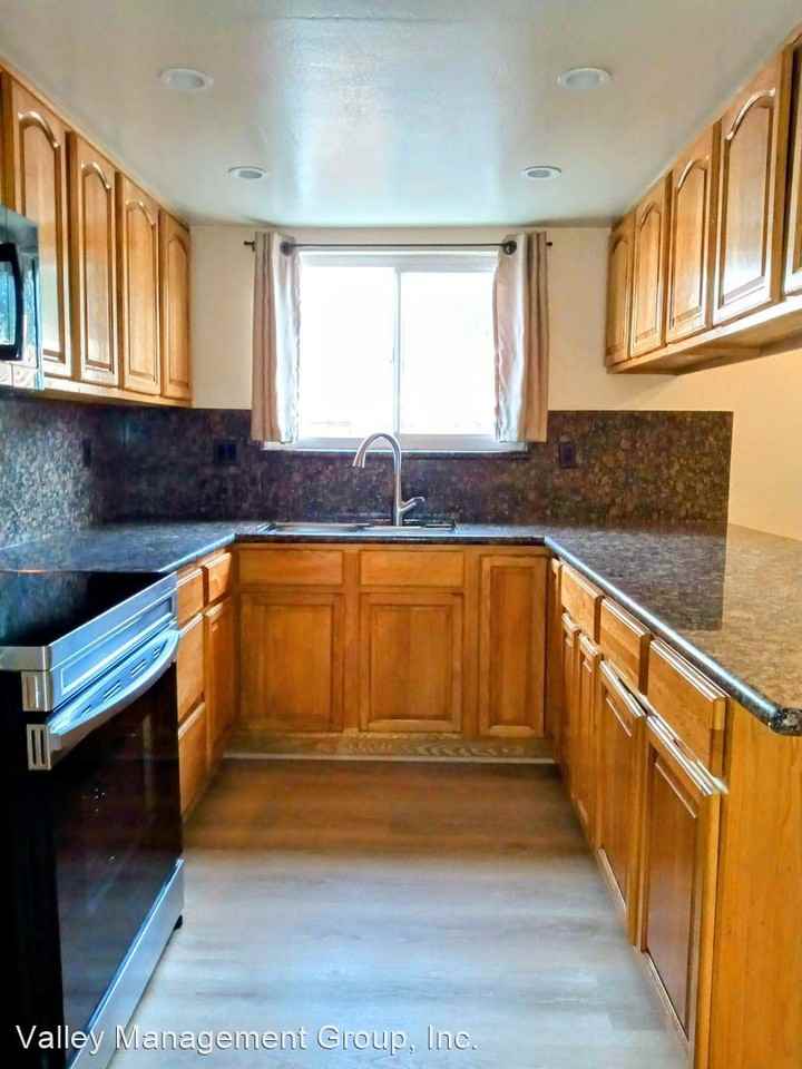 110 Page Mill Dr - Photo 2 of 31