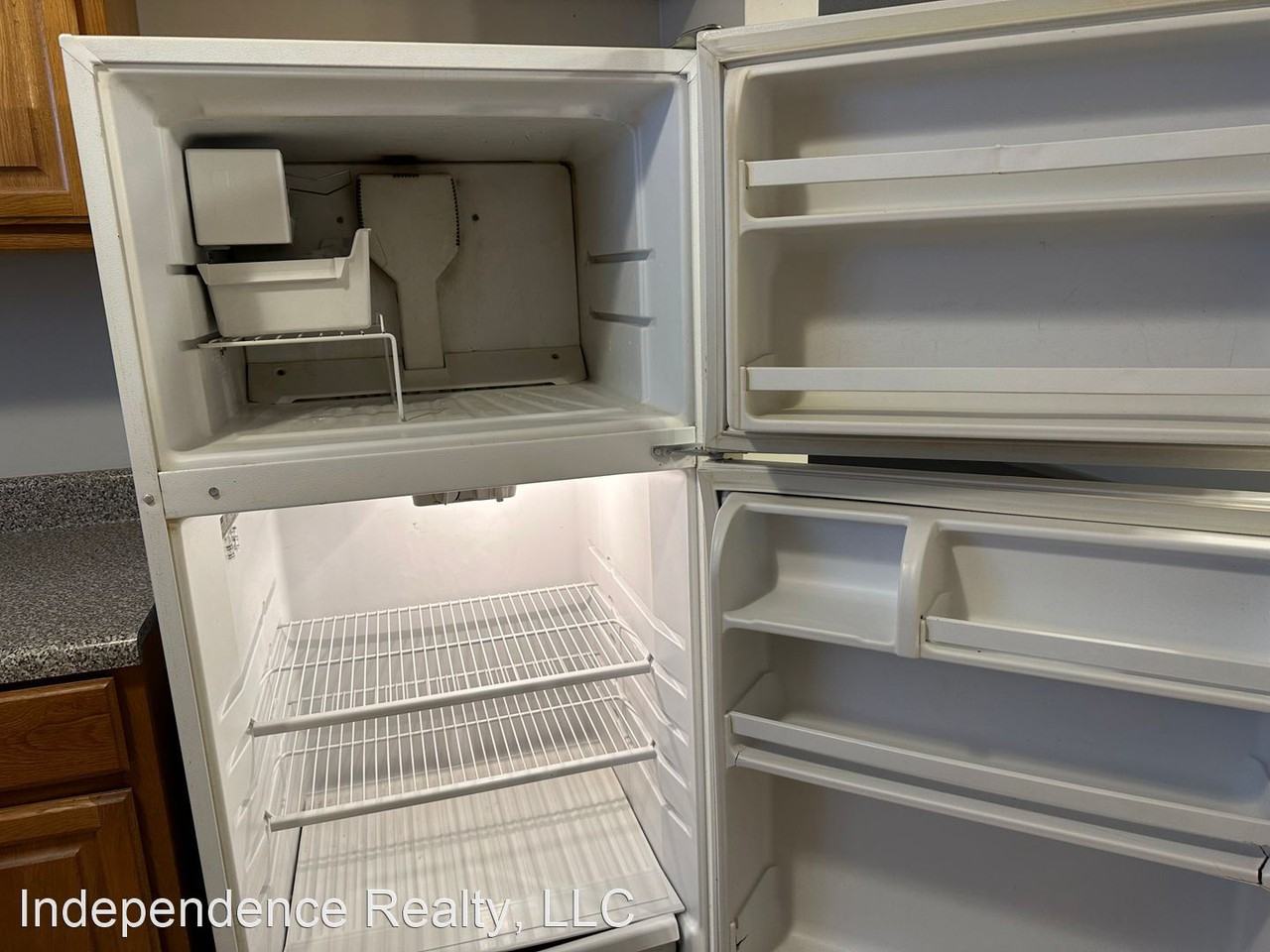 5004 Chancellor Square - Photo 2 of 26