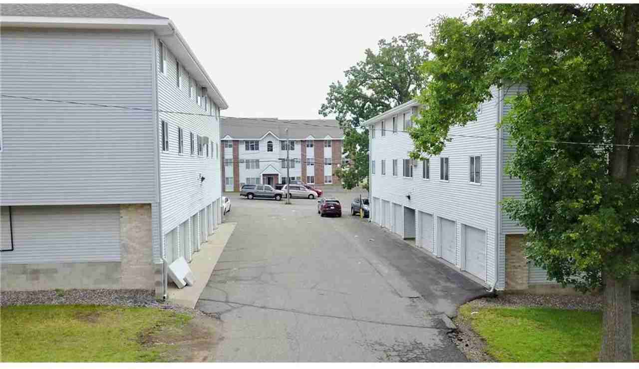 1020 6th Avenue S - Photo 3 of 29