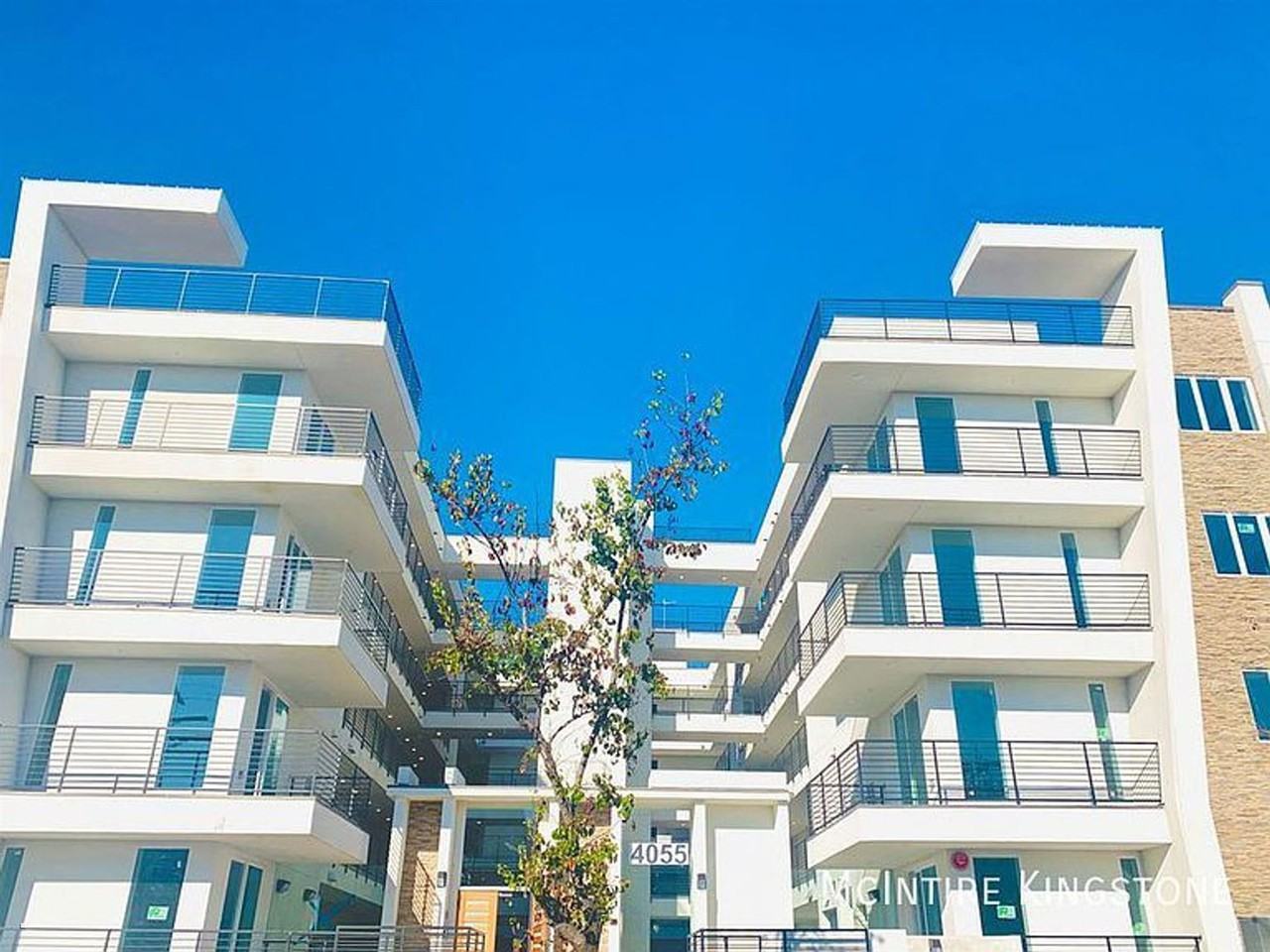 The Hollywood Flats - Photo 3 of 19