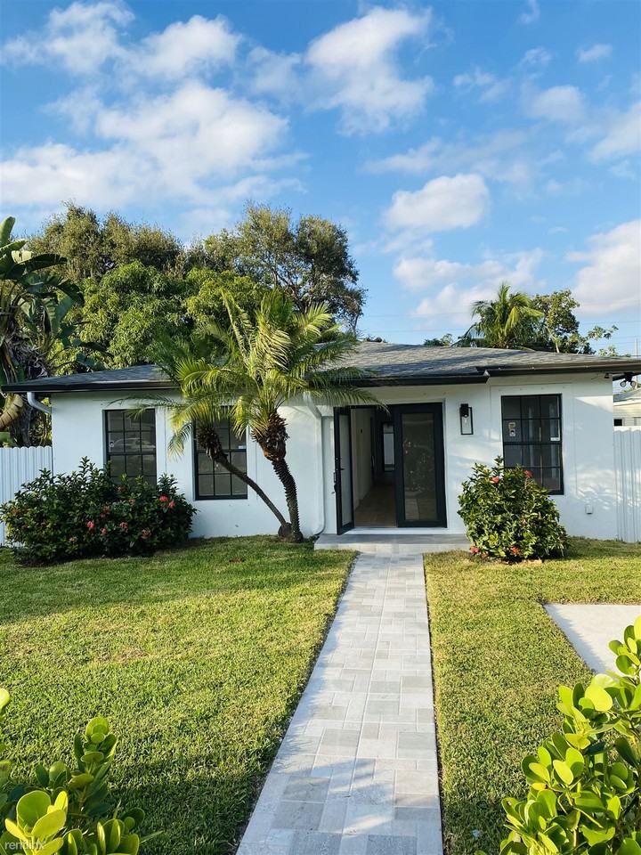 407 Nw 45th St - Photo 2 of 28