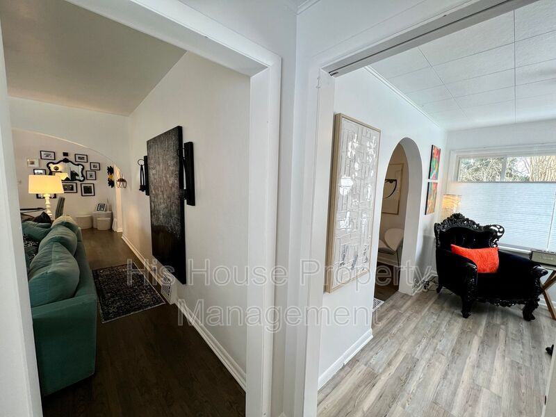 817 Walnut St - Photo 2 of 30