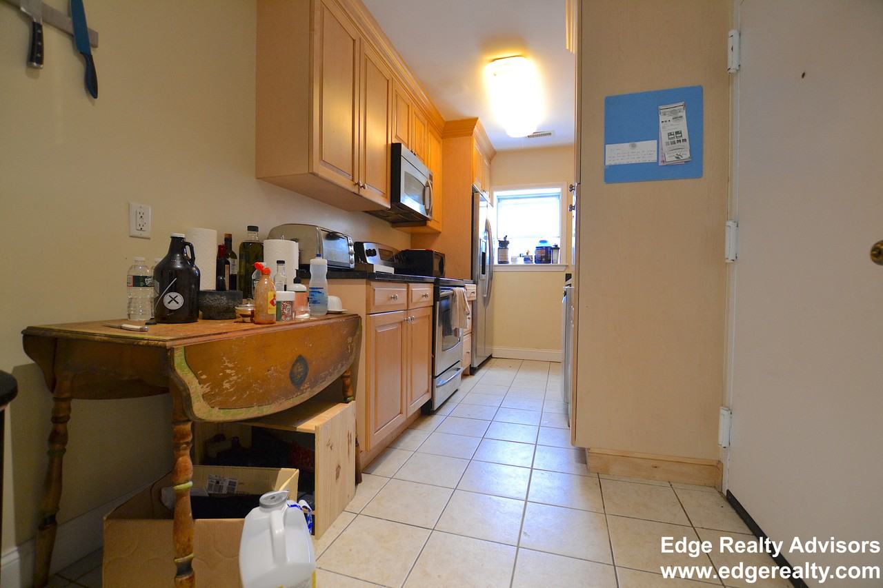 140 Newton St #3 - Photo 3 of 11