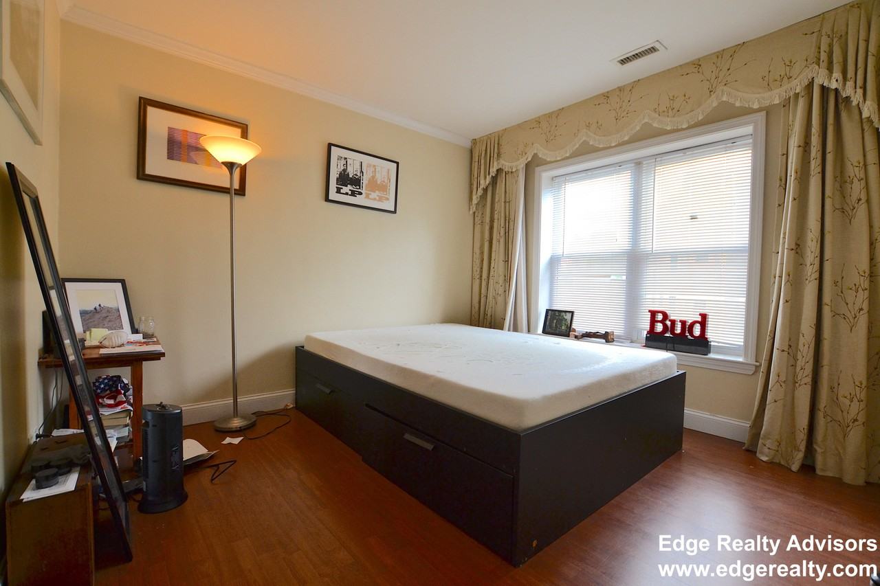 140 Newton St #3 - Photo 6 of 11