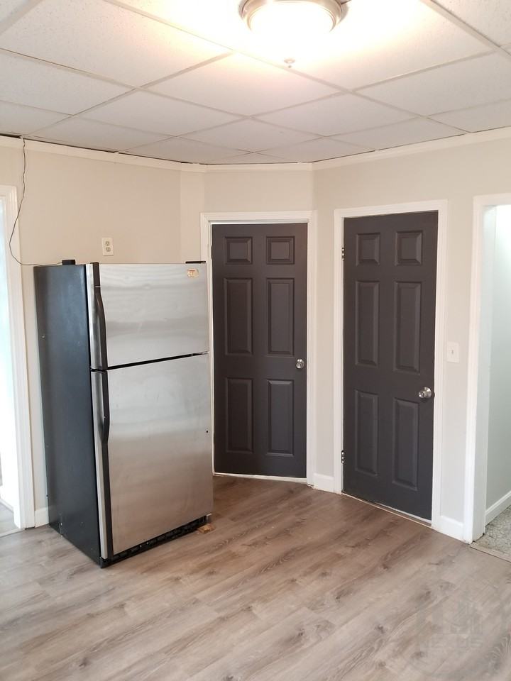 100 Lawn Ave - Photo 3 of 13