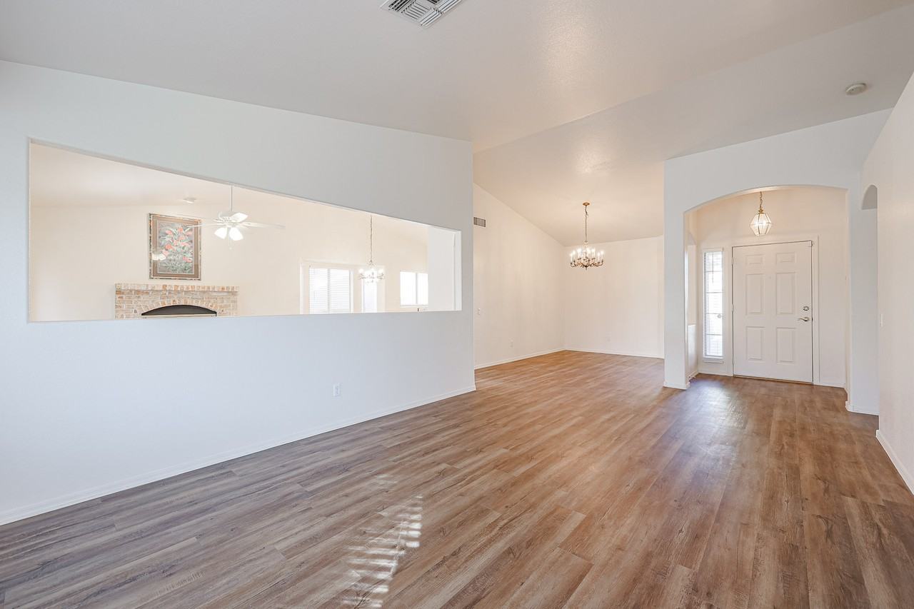 5351 W Saragosa St - Photo 5 of 29