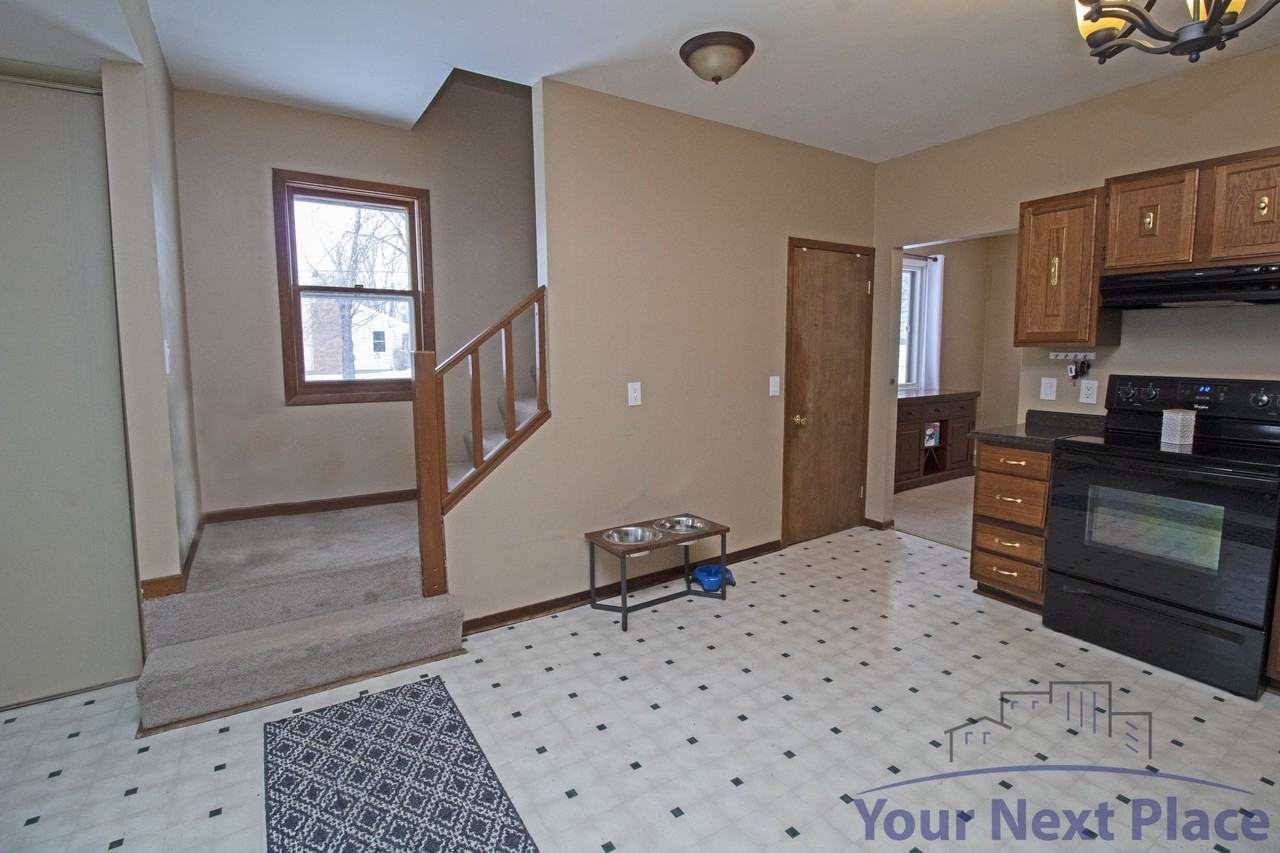 515 1st Street South - Photo 3 of 22